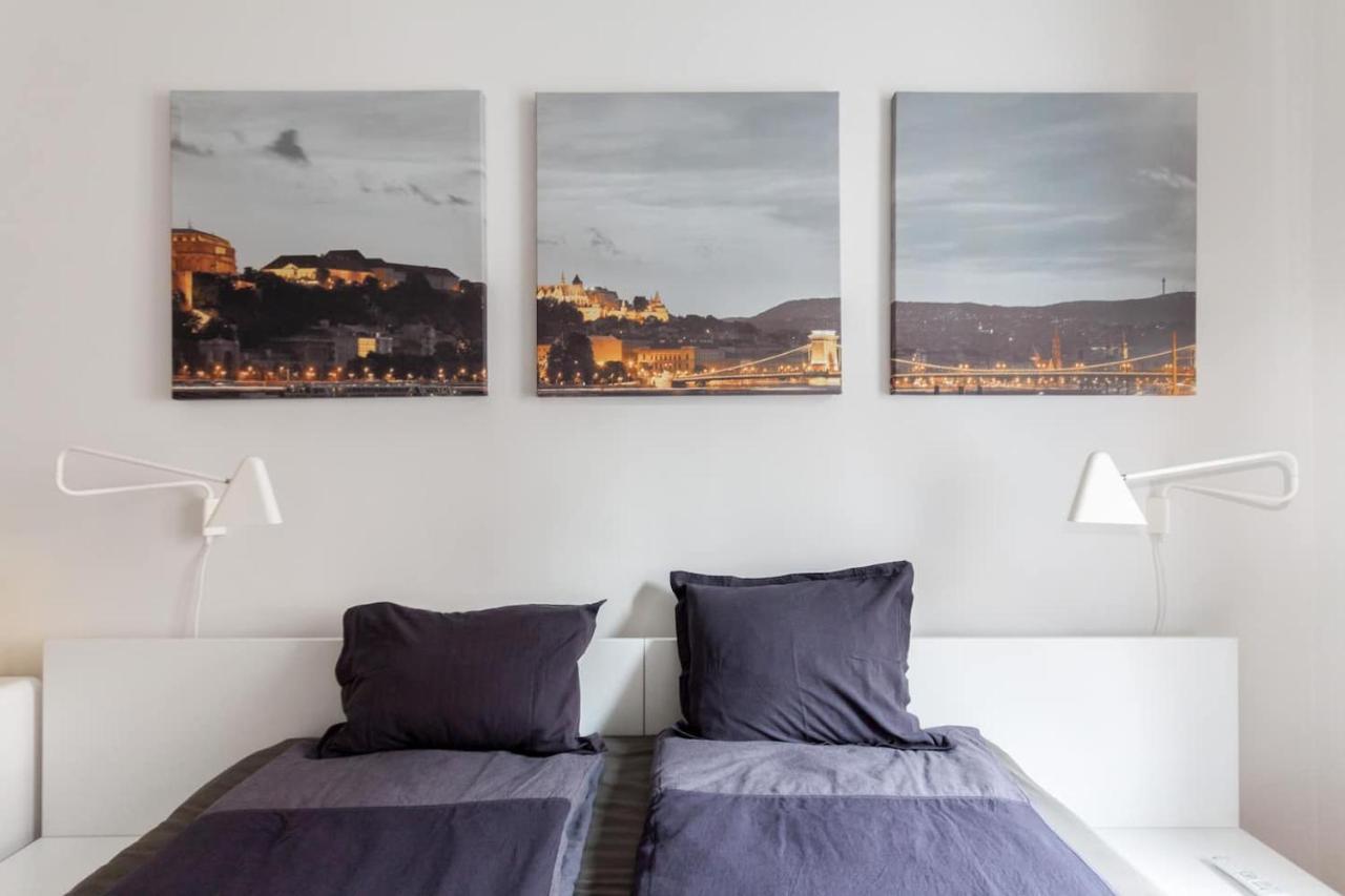 Bpr Sophisticated Astoria Suite With Balcony 布达佩斯 外观 照片