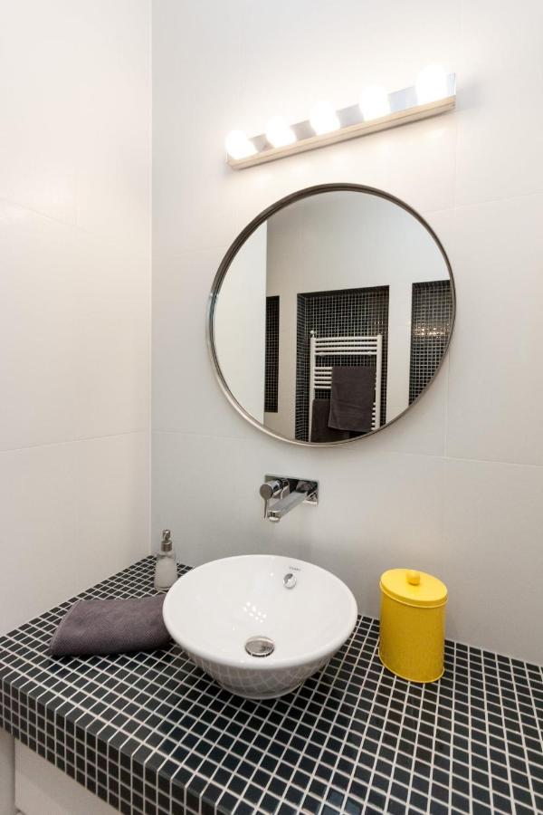 Bpr Sophisticated Astoria Suite With Balcony 布达佩斯 外观 照片